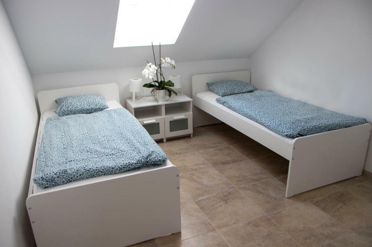 Apartman U Fuxu Zleby Eksteriør billede